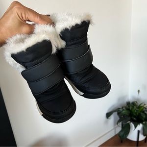 Sorel SNOW BOOTS  KIDS Size 10 US (toddlers)